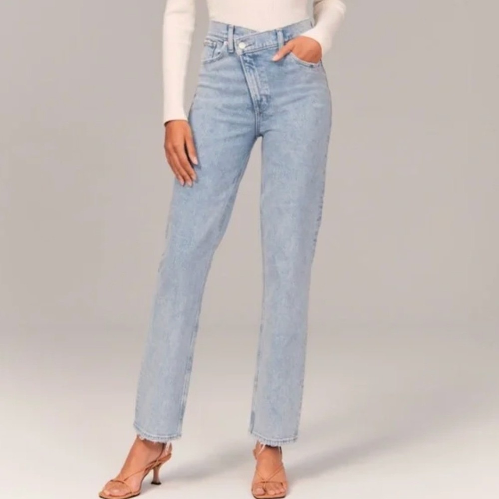 Abercrombie & Fitch The 90s Straight Ultra High Rise Crossover Jeans 27 Normcore